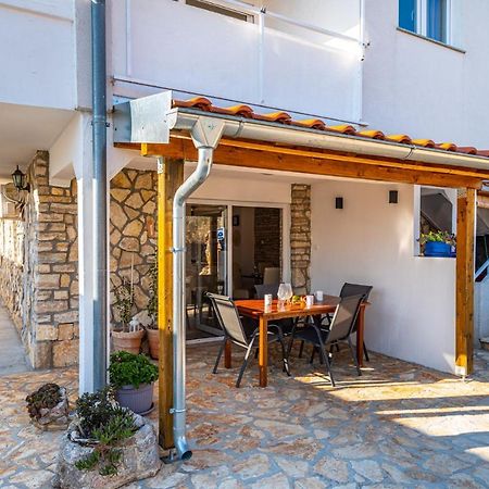 Maia Lena Apartment Ясенице Екстериор снимка